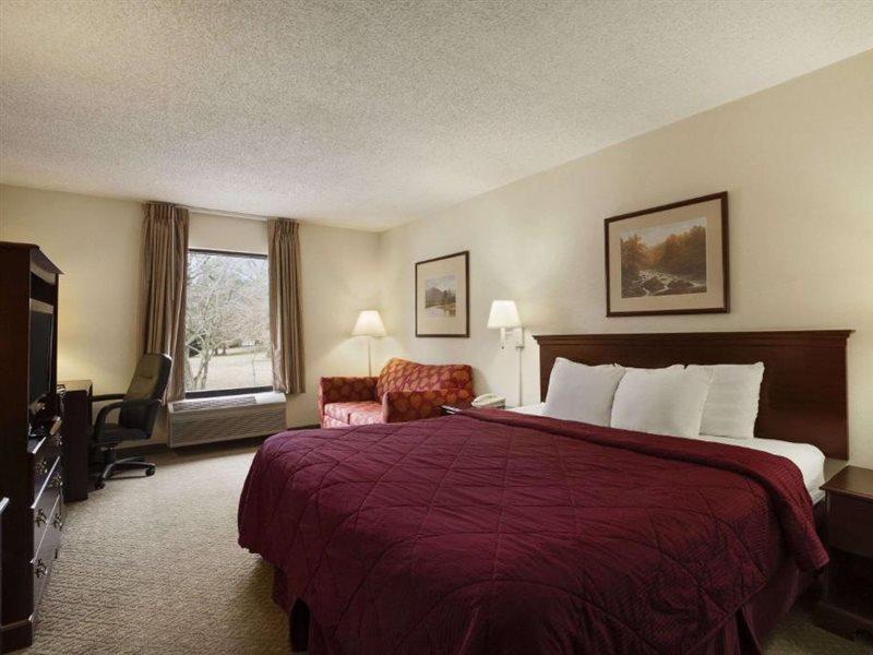 Days Inn By Wyndham Farmville Kültér fotó